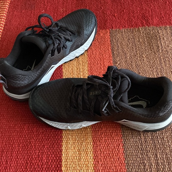 Nike zoom trail running athletic shoes - Picture 5 of 6